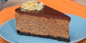 Brzo i bez pečenja: Fantastično kremasta čokoladna torta