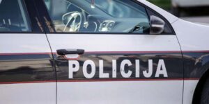 Akcija policije u Tuzli: Uhapšen diler, u stanu pronađena droga