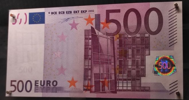 682db36f-ea88-43d4-802d-499458c67f20-500-euro-banknote-free-preview