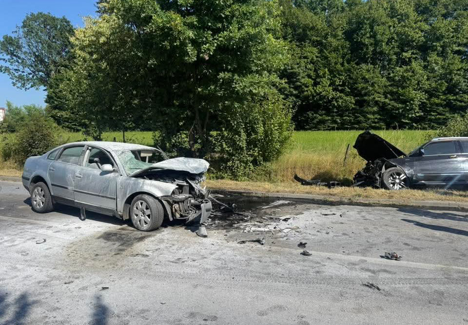 Detalji saobraćajne nesreće u Vukovijama. Dvije osobe teže povrijeđene nesreca-povrede-vise-osoba-pista-vukovije-rtvtk