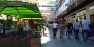 60d83571-941c-4751-b571-78860a0a0a78-ljeto-sarajevo-ferhadija-basta-preview