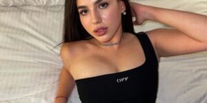 Una Čolić slikala tange: “Dobre devojke idu u raj, a loše devojke na Ibicu” FOTO Una-Colic