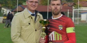 Nogometaši Rainaca osvajači Kupa općine Kalesija nacelnik_rainci