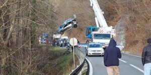 saobracajna-nesreca-kod-jajca-automobil-izvucen-iz-vrbasa-600929007-1432277098902937-4289237424303716201-n_694278af55c46