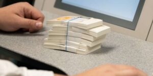 642bdfec-ea50-43a0-bcd4-4ecb0a0a0a78-novac-porez-banka-preview