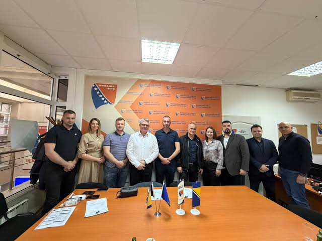 Politički preokret u Banovićima: Kompletna organizacija Naroda i pravde pristupa Demokratskoj fronti