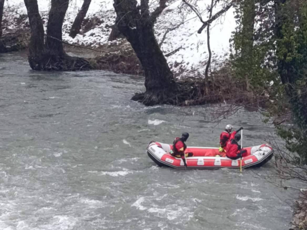 Potraga na rijeci Krivaji: ISS Živinice pretražio pet kilometara toka, ali nestala osoba još uvijek nije pronađena