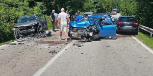 Teška saobraćajna nesreća u Stuparima: Jedna osoba poginula, dvije povrijeđene b71f7d2dac295fee8134