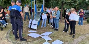 Roditelji digli glas ispred UKC Tuzla: Tri godine čeka pregled bolesnog djeteta tri-godine-cekanja-na-pregled-roditelji-digli-glas-ispred-ukc-a-tuzla-viber-image-2026-09-15-14-35-19-119_6aa93c7781ed6